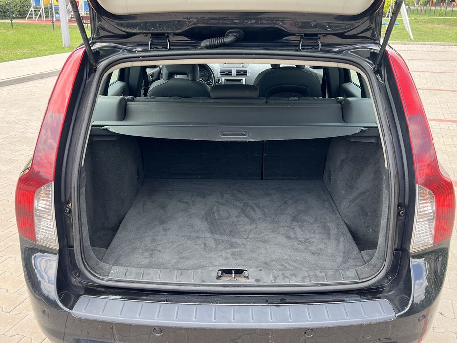 Volvo V50_Poliftowe_2.0d_Automat_Super stan_Alufelgi_