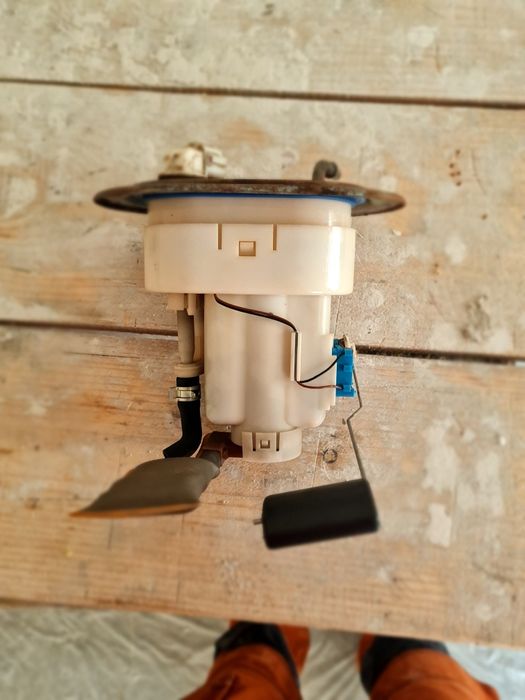 Паливний фільтр з бензонасосом hundai tukson 2.7