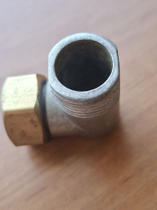 Kolanko hydrauliczne.