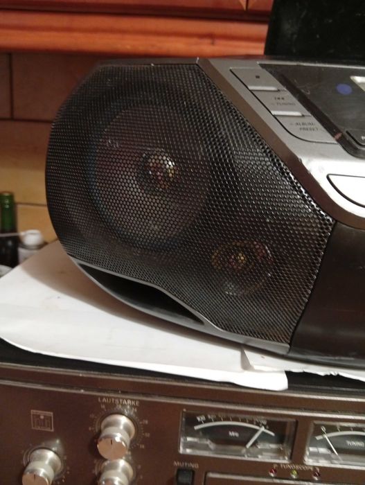 Kultowy radioodtwarzacz CD firmy Philips, sprawny, korektor, podbicie basów