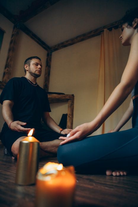 Цвяхостояння з психологічною консультацією, медитацією та чаюванням