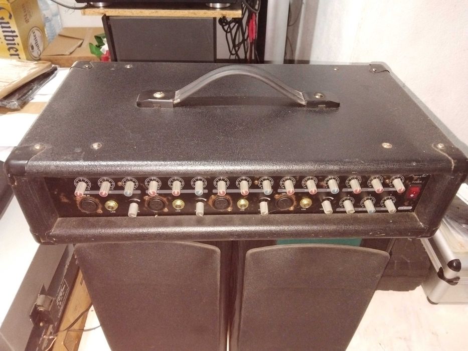 Stagg  powered mixer head misturador amplificado de 4 canais