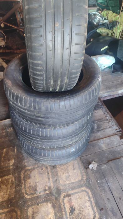Покришка 16r 225/55