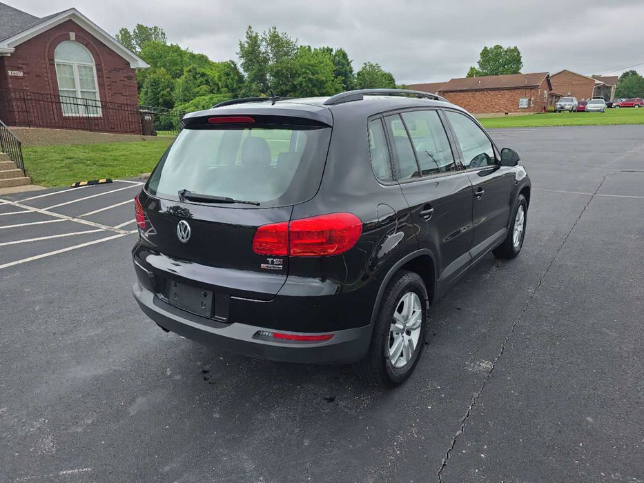 Volkswagen Tiguan S 4Motion      2016