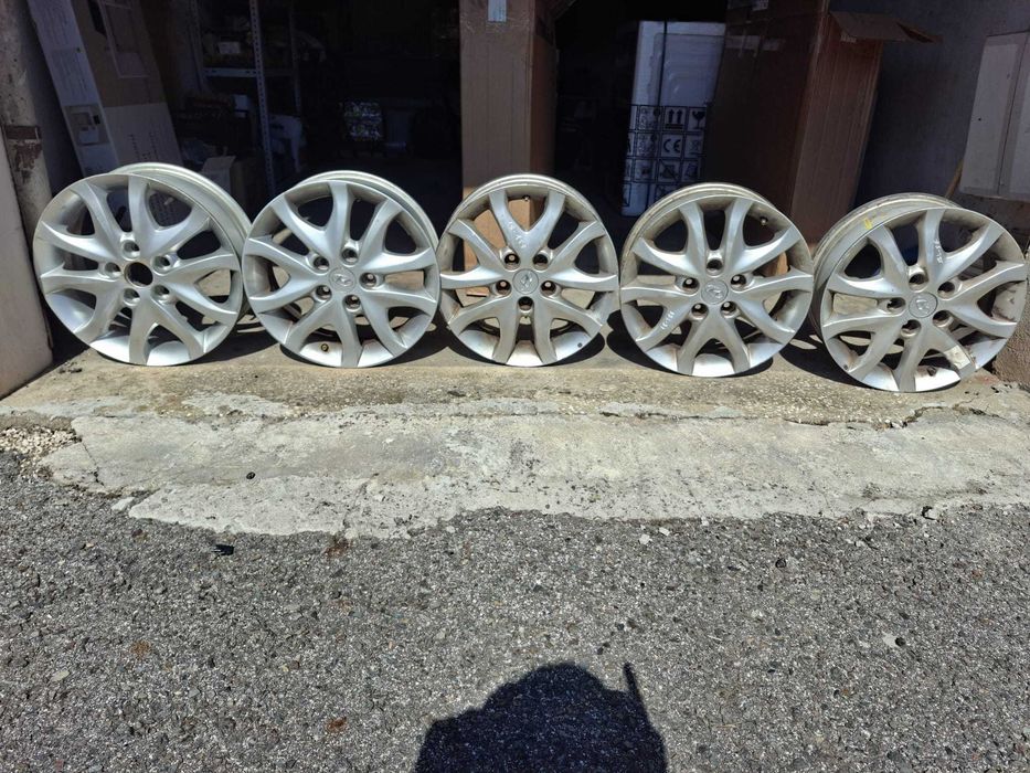 Conjunto de 5 jantes R16 para um HYUNDAI i30 CW (FD), de 2007 a 2012 - NEGOCIÁVEL
