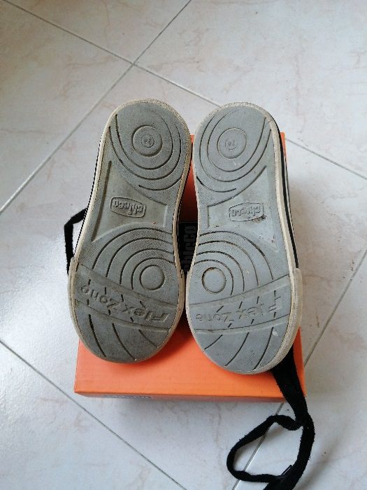 sapatinhas Chicco ( Bom esdado )