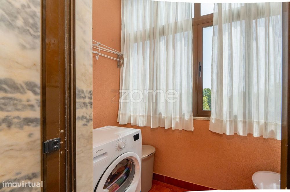 Apartamento T3 na Torre da Marinha, Seixal