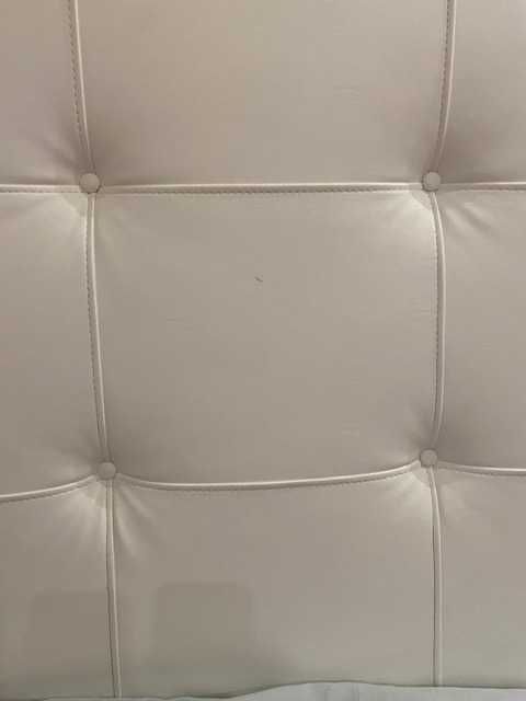 Quarto de Casal completo (cama, mesas cabeceira, consola)