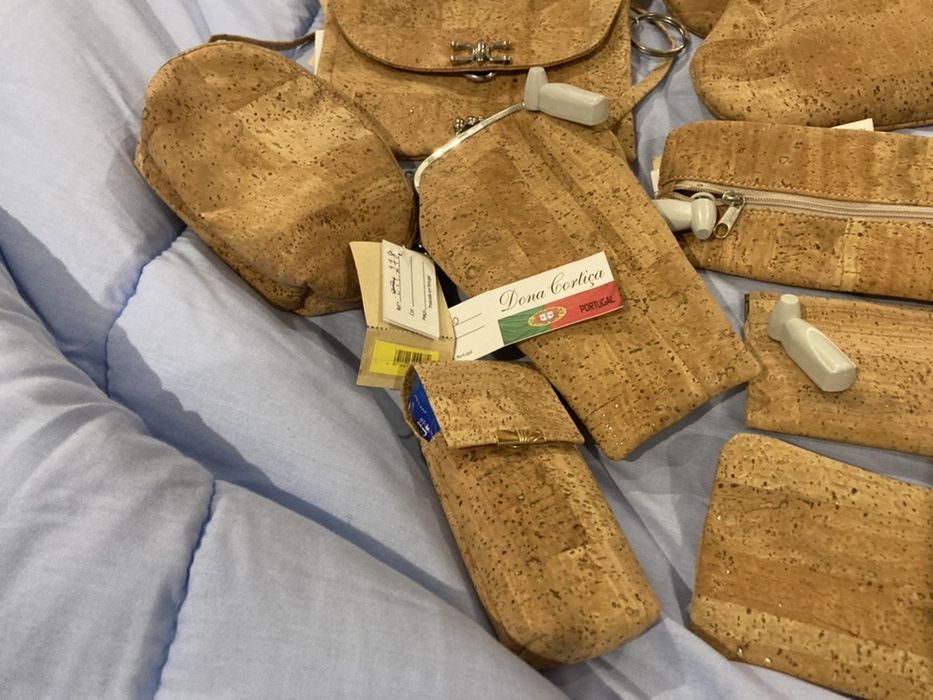 NOVAS! Malas e bolsas em cortiça!