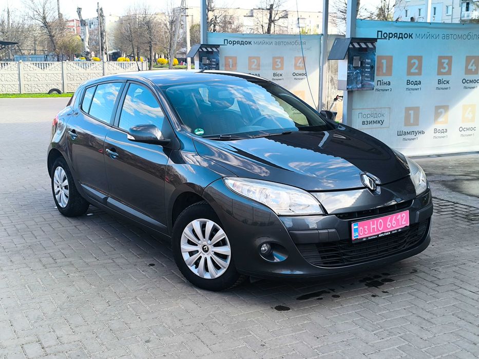 Renault Megane 1.6 бензин.