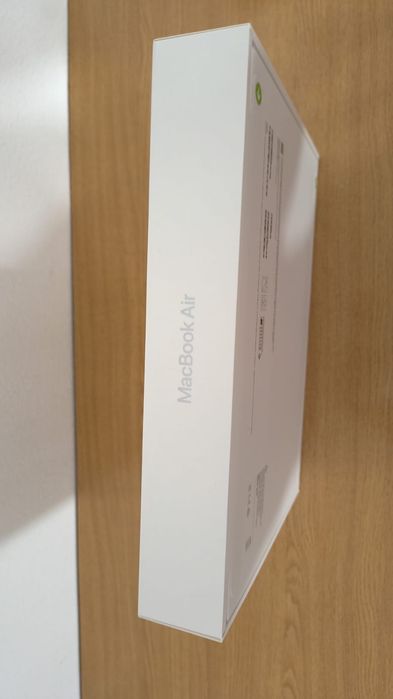 Apple MacBook Air 13.6" | M5 CPU 10-core, GPU 10-core | SSD 512GB | 24GB RAM | Prateado