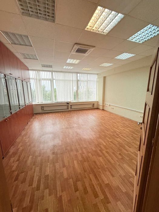 Оренда офісного блоку з 3 окремих кімнат в 1 хвилині від метро Наукова - View 4