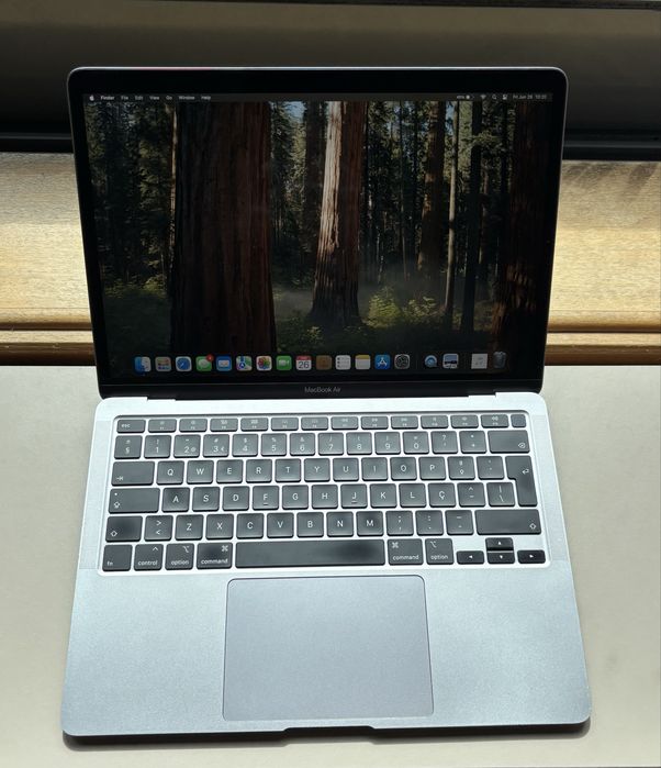Macbook Air Intel i3, 8GB 256GB - 2020 (Com CAIXA ORIGINAL)