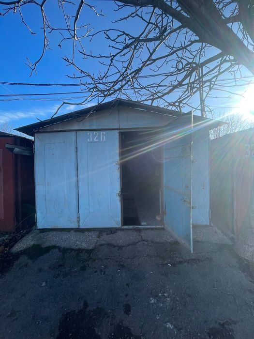 ПРОДАМ СРОЧНО здам гараж з ямою