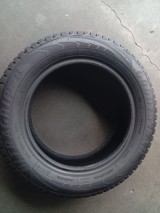 Goodyear UltraGrip 8 4шт 185/65 R15 шини зимові дуже добрі і гребучі