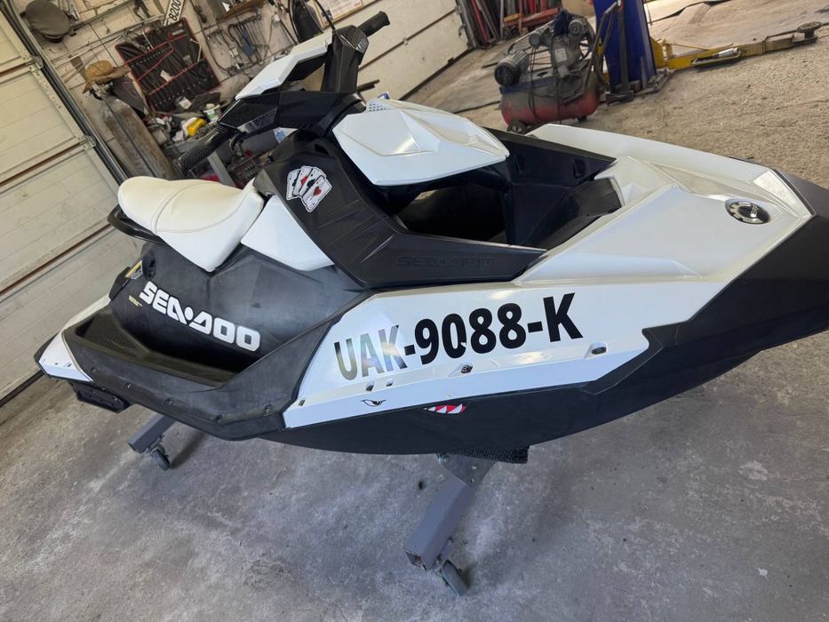 BRP Spark 2015 133 мото часа