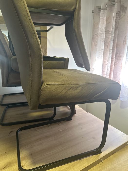 6 cadeiras novas Conforama