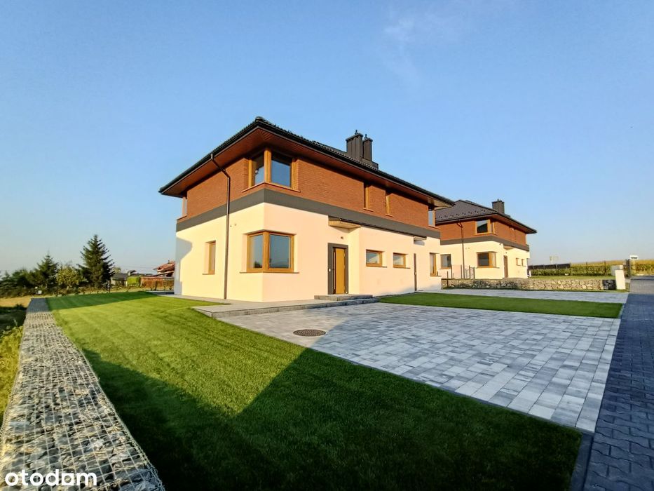 Dom w zabudowie bliźniaczej 95 m2 plus poddasze z pięknymi widokami.