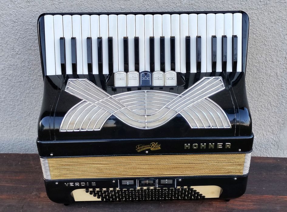 Akordeon Hohner Verdi II 96 basów