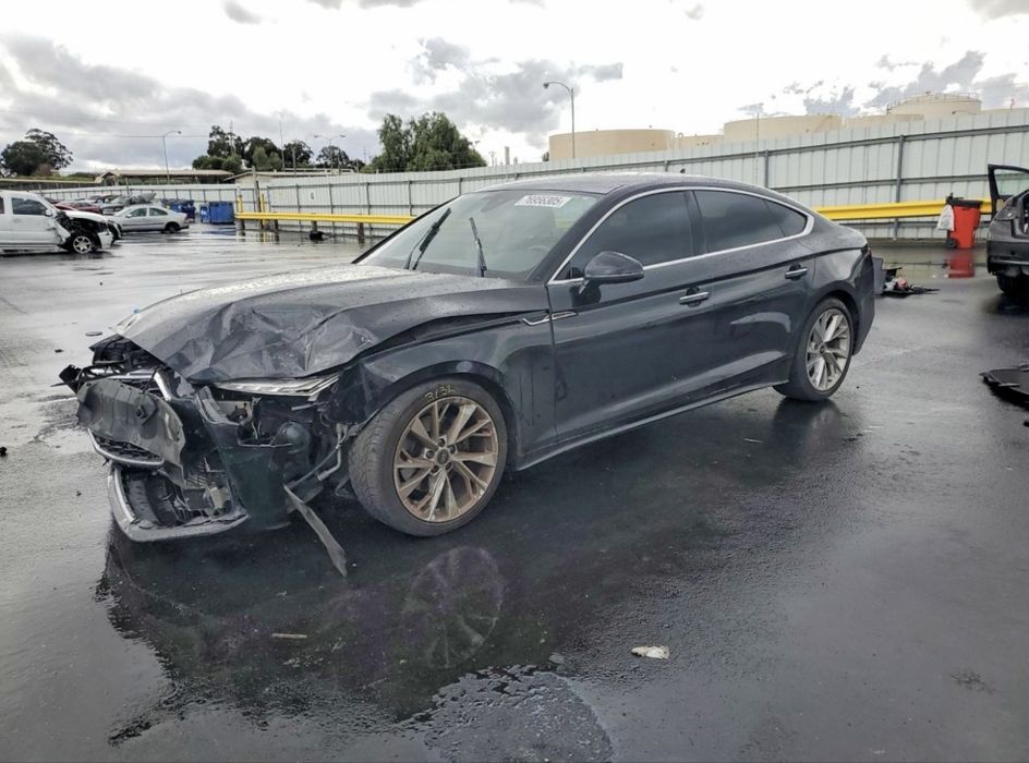 Audi A5 Premium Plus 2021 в дорозі