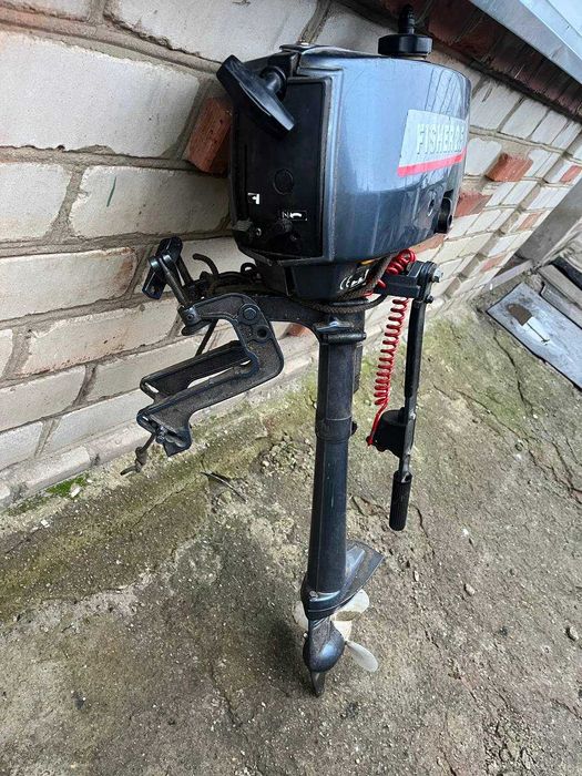 Продам лодочный мотор бензиновый