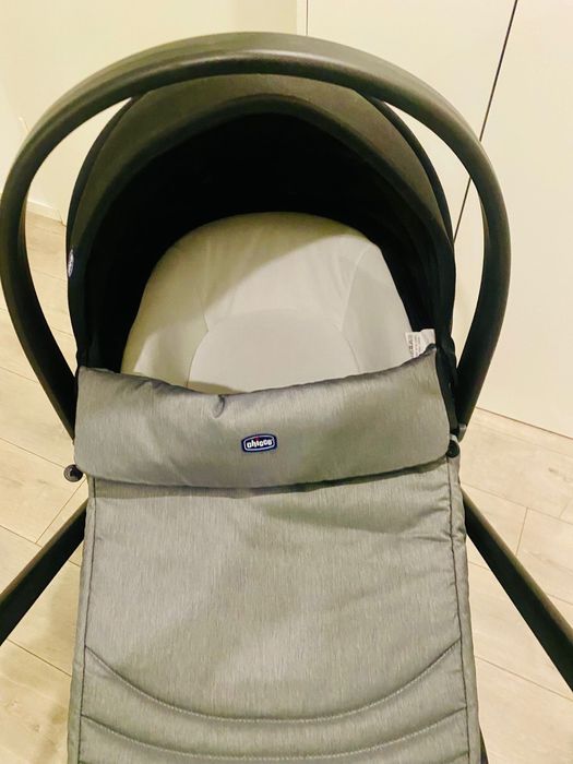Carrinho de bebé Chicco Trio