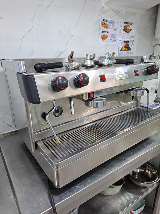 Máquina de Café Industrial Com Filtro de Água e Moinho de café Industrial