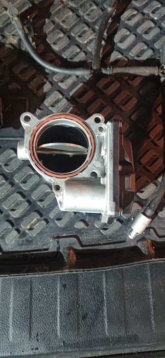 Продам дроссельную заслонку VW T5 и топливную магистраль (обратку)