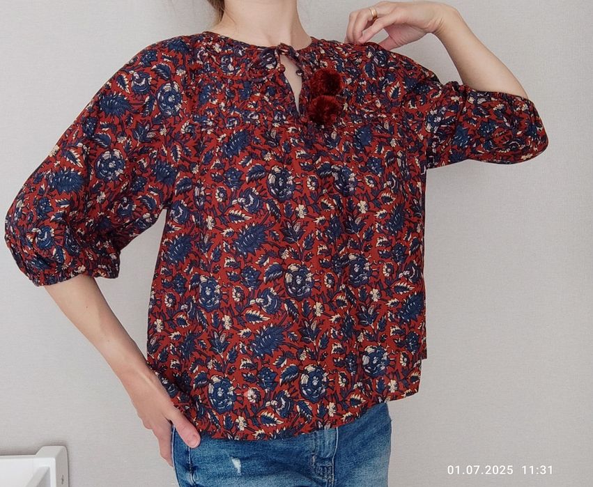 Легка літня кофтинка