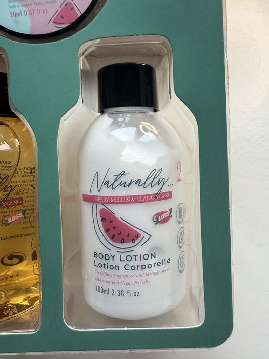Kit Naturally Berry Melon & Ylang Ylang – Corpo e Mãos (4 Peças)