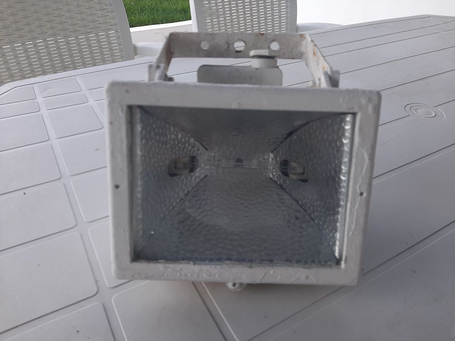 Holofote para exterior, cor branca