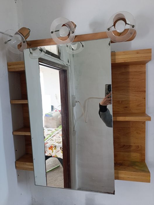 Зеркало в ванную, деревянное