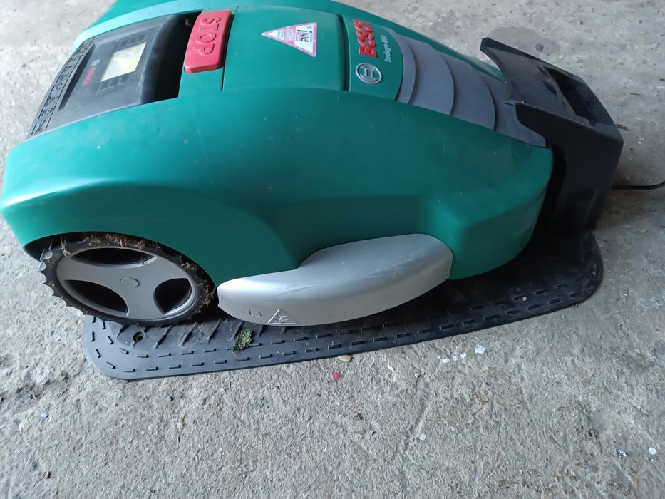 Robot koszący Bosch indego 800