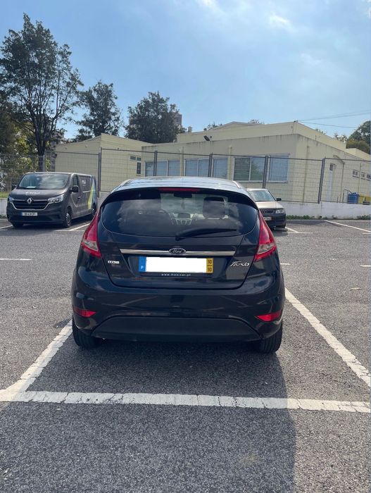 Carro Ford fiesta
