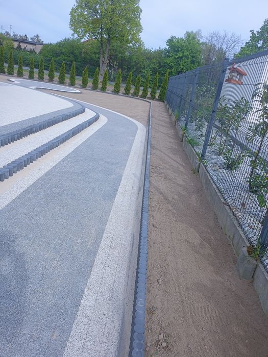 Usługi glebogryzarką separacyjną równanie terenu wertykulacja areacja