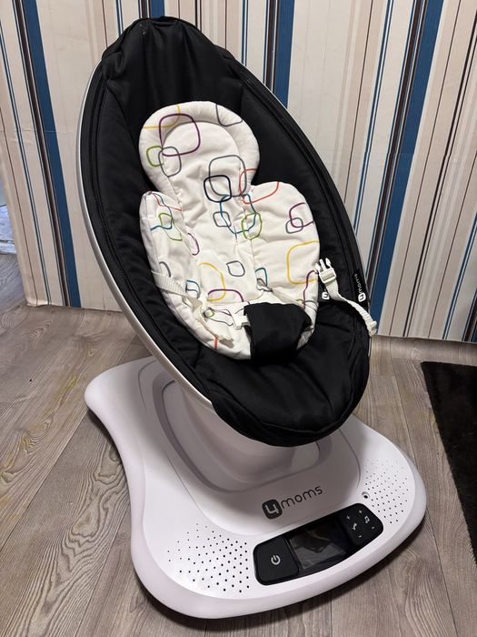 Укачивающий центр 4moms