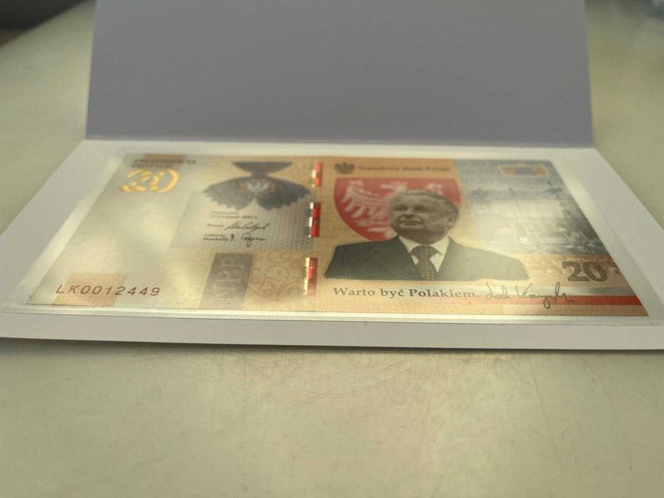 NBP Banknot kolekcjonerski 20 zł 2021 – Lech Kaczyński „Warto być Polakiem”