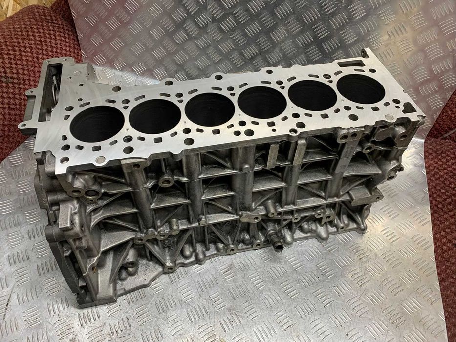 Блок BMW N57 D30A F25 F15 F10 Колінвал блок двигуна БМВ 3.0 дизель
