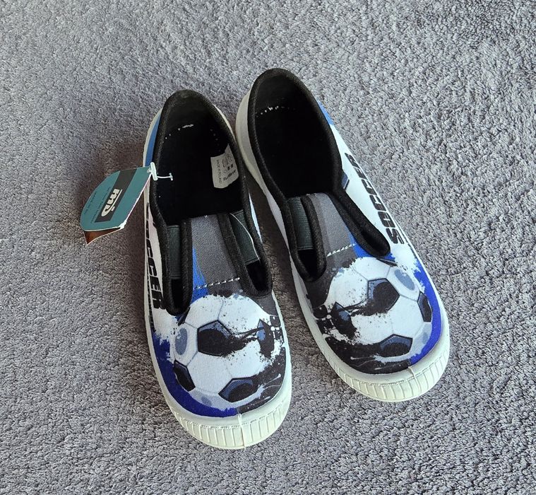 Kapcie chłopięce MB r. 32