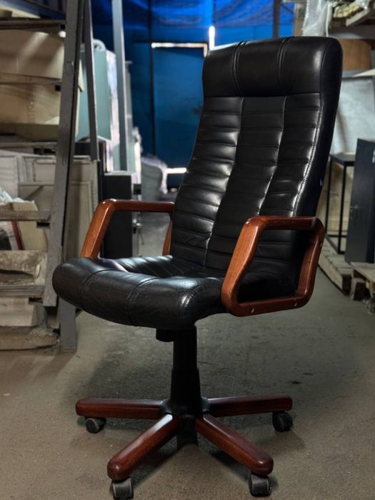 РАСПРОДАЖА стеллажи,столы,стулья,кресла,Loft мебель,тумбы,шкафы.