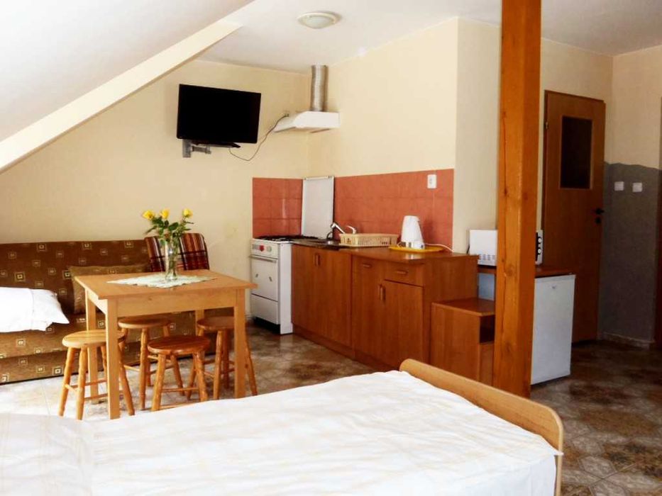 Promocja sierpień, plaża 250 m, centrum 200 m . Pokoje z łazi
