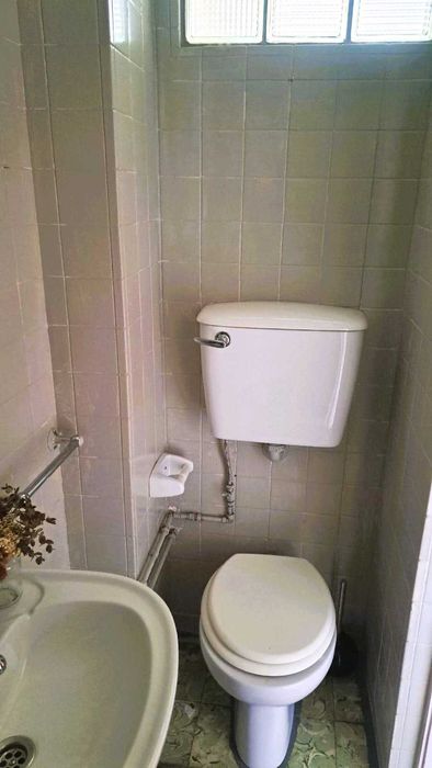 Apartamento T3 - 4º Andar, localizado na Rua Antero de Quental, Freguesia de Paranhos, no Porto