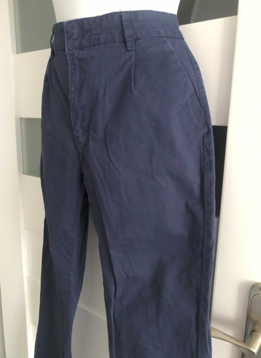 Granatowe, proste spodnie
