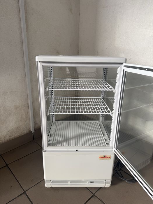 Холодильна Вітрина Біла Frosty Кондитерська Обʼєм 58 Літрів