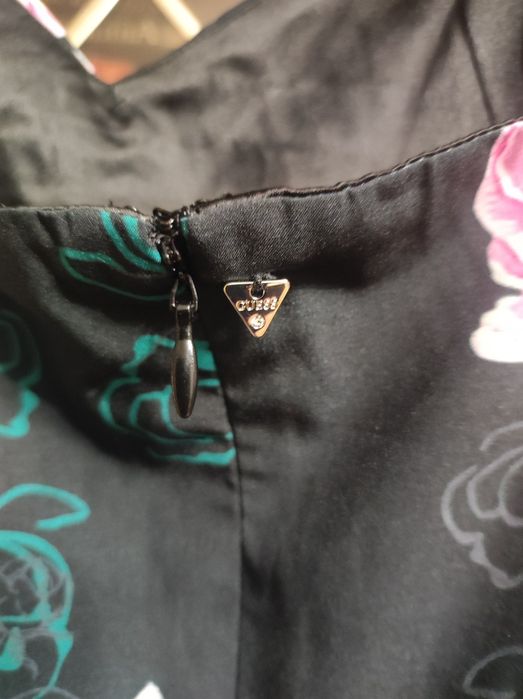 Продам нову блузку Guess