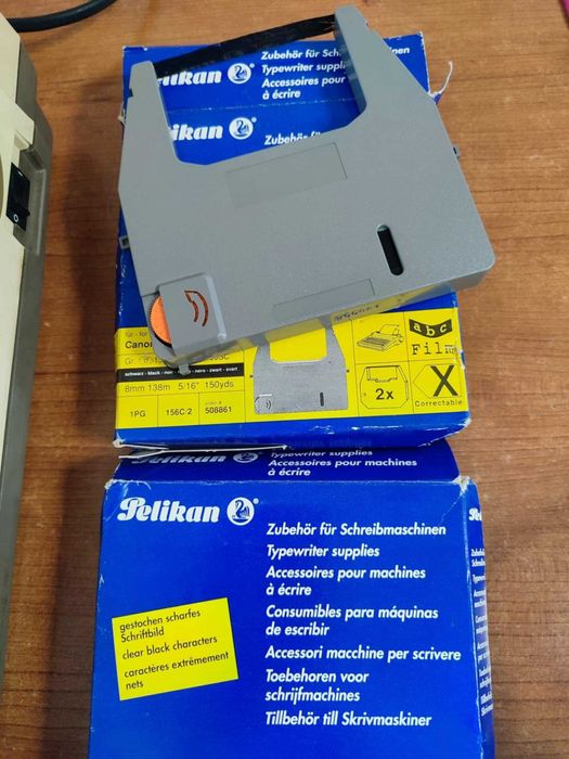 Máquina de escrever Canon AP 150