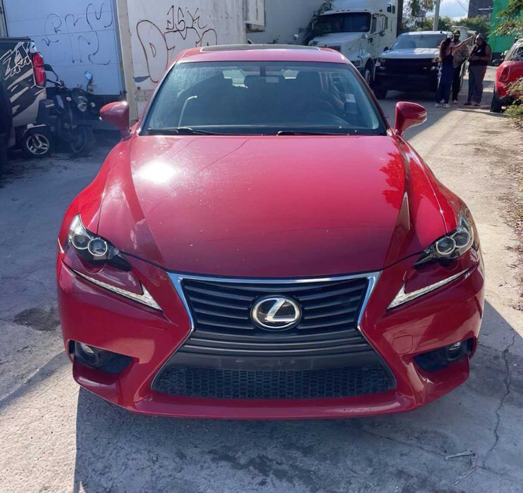 Lexus IS 300      2016