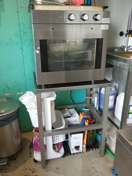Vendo recheio total de restaurante em Coimbra, material semi novo