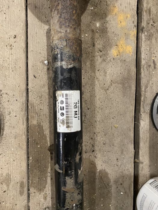 Піввісь Полуось передняя правая vw 1ko407272