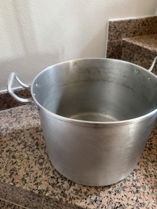 Vendo tachos para restauracao